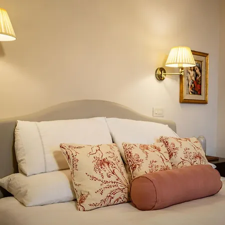 Vittorio Alfieri Apartment *