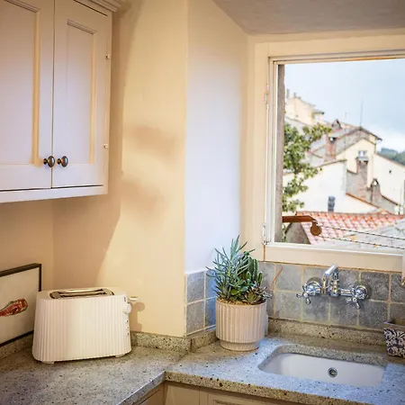 Vittorio Alfieri Apartment